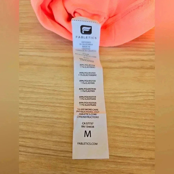 Fabletics Sports Bar - Picture 2 of 3